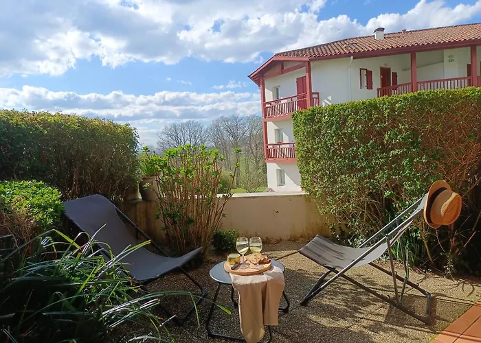 T1 Bis Avec Piscine Vue Golf Et Montagnes