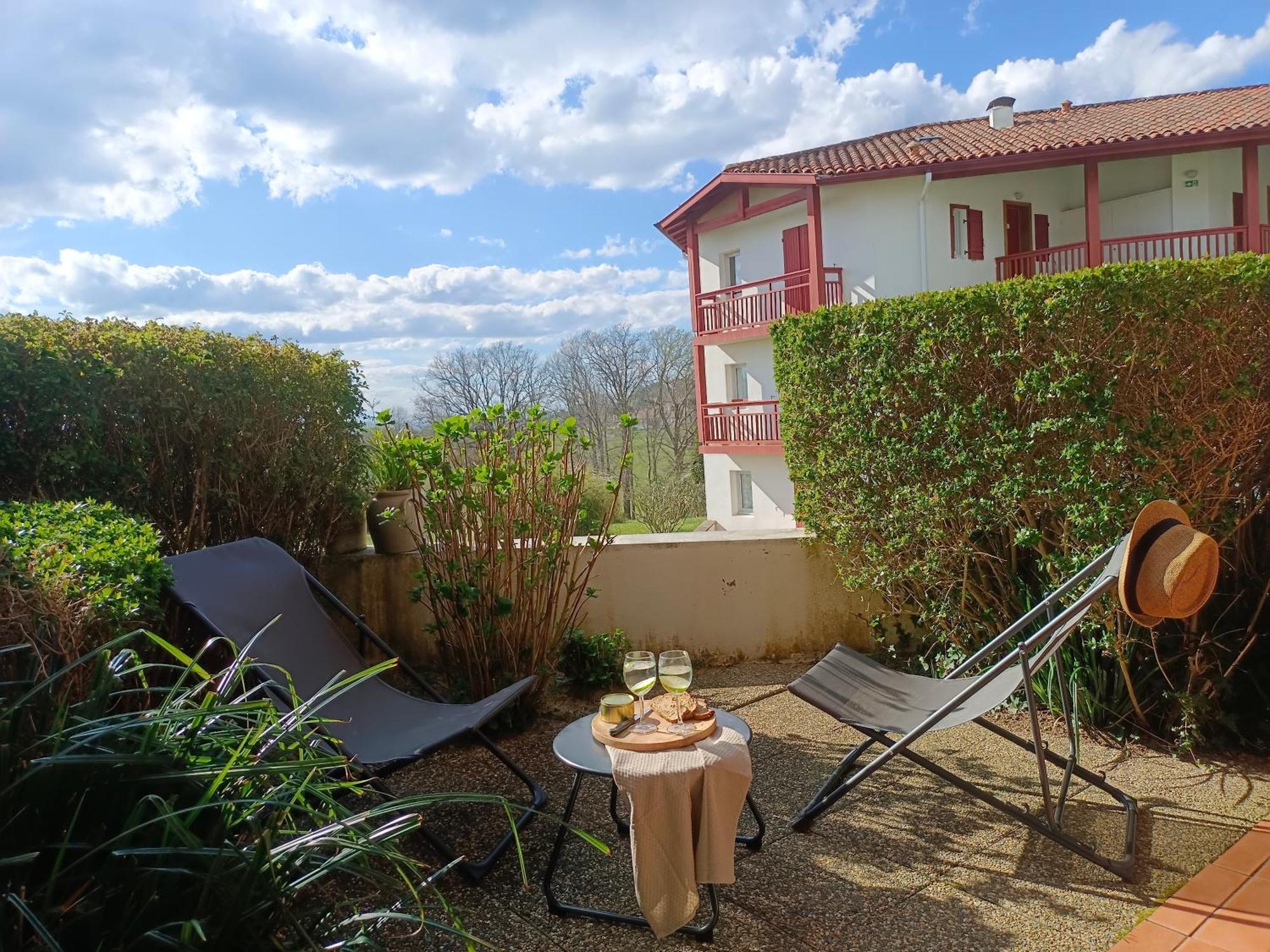 T1 Bis Avec Piscine Vue Golf Et Montagnes Arcangues