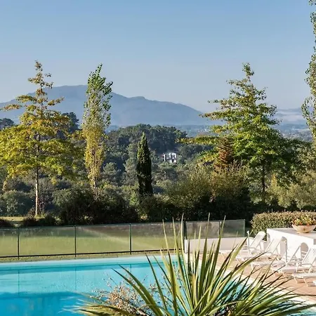 T1 Bis Avec Piscine Vue Golf Et Montagnes Apartment Arcangues Exterior photo