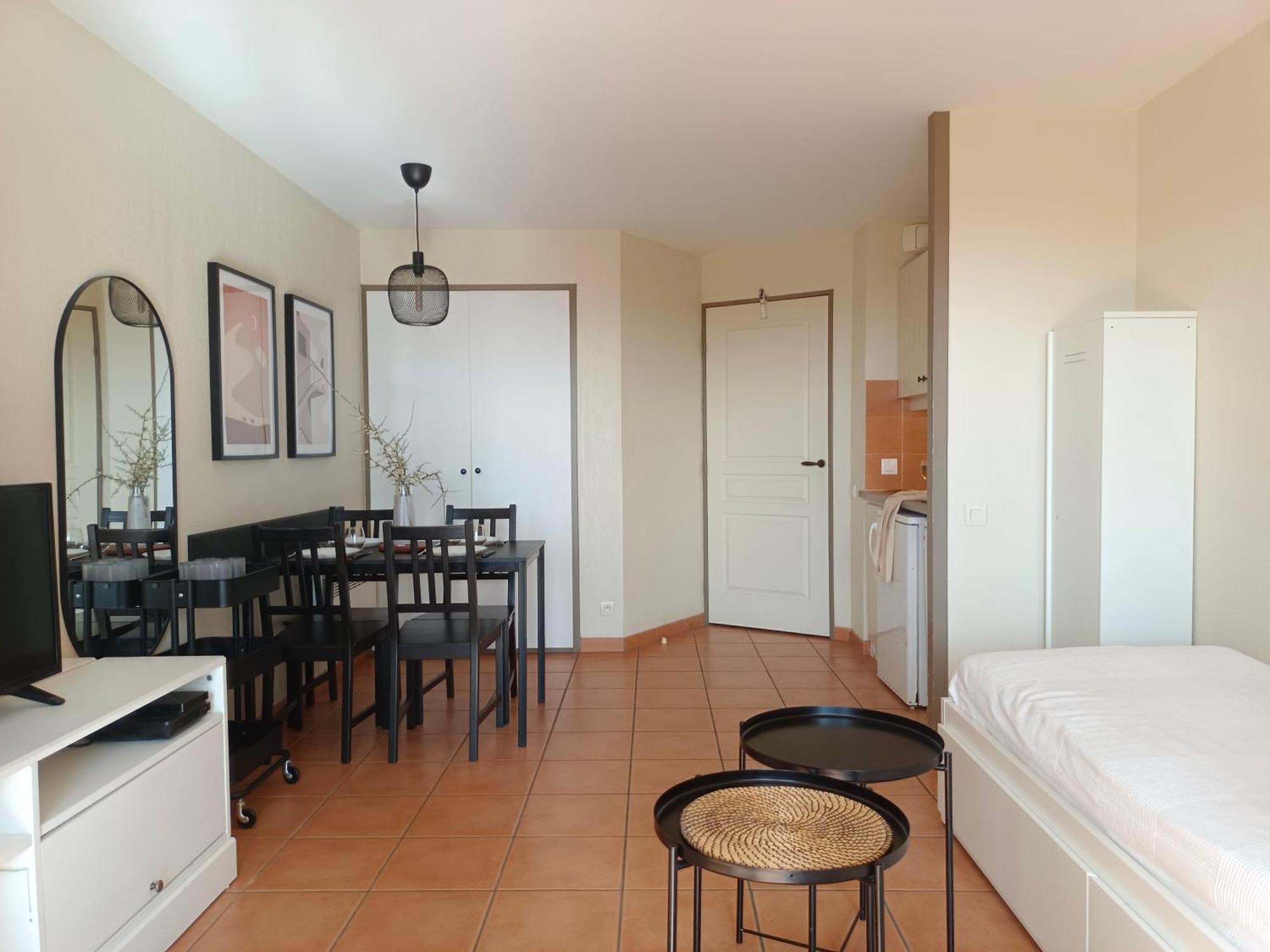 Appartamento T1 Bis Avec Piscine Vue Golf Et Montagnes *