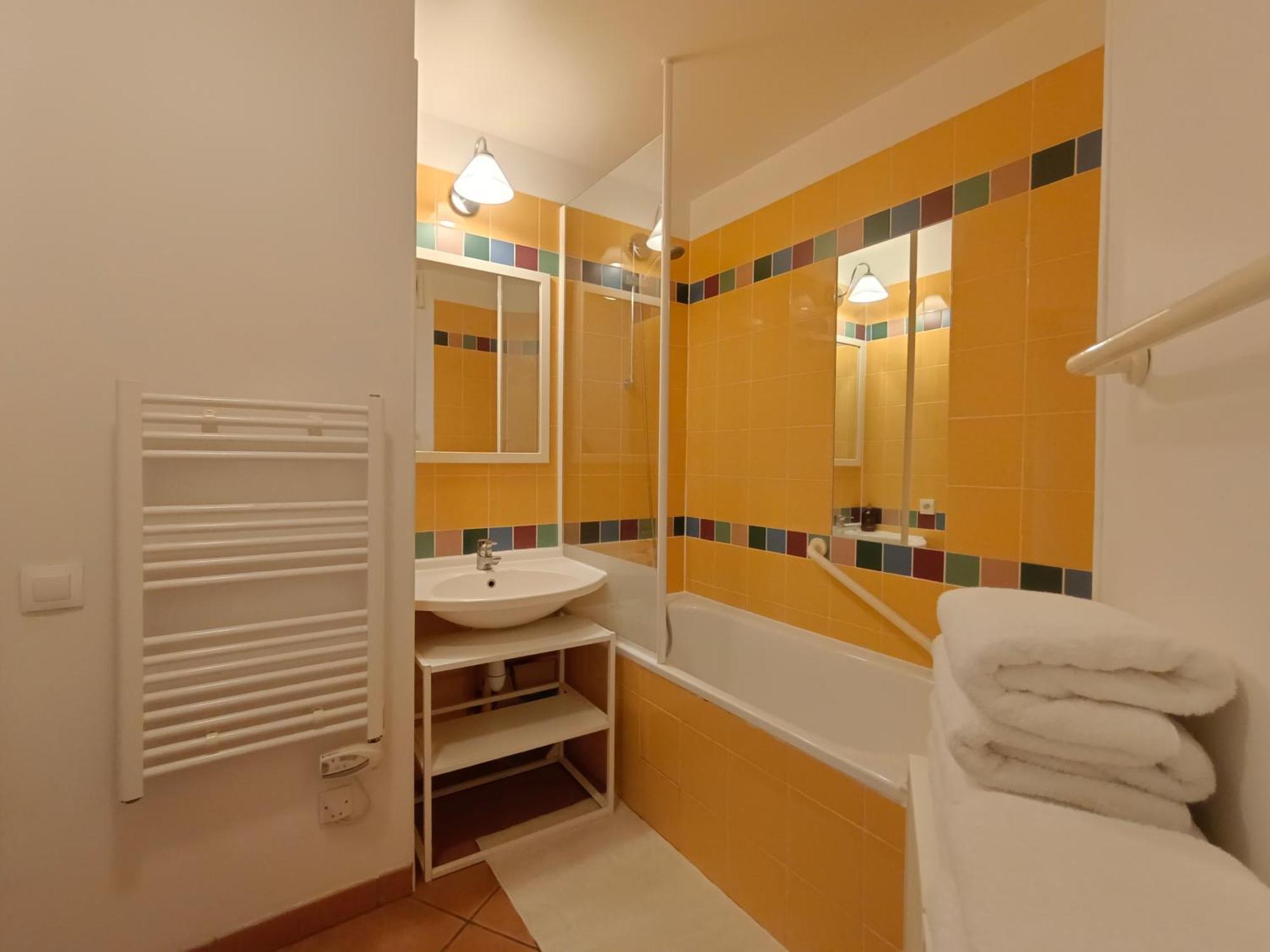 Appartamento T1 Bis Avec Piscine Vue Golf Et Montagnes *